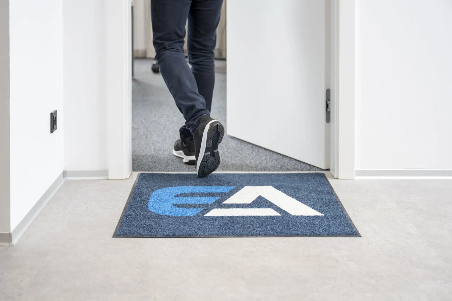 Čisticí rohož PRESTIGE LOGO HOME (12)